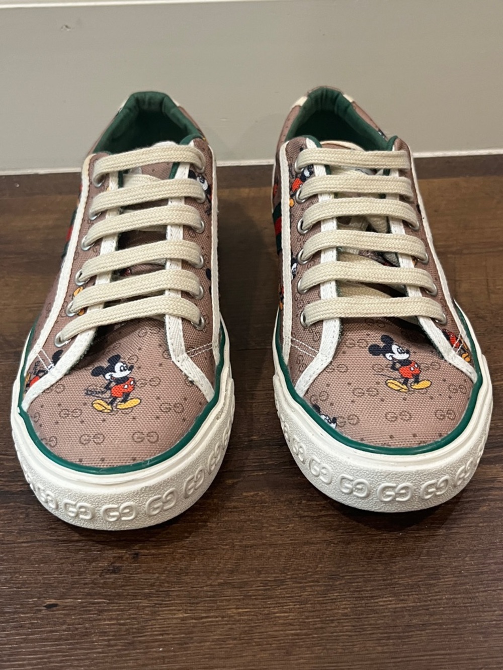 Gucci x Disney Tennis 1977 Mickey Mouse GG Canvas Supreme Sneakers Size 41